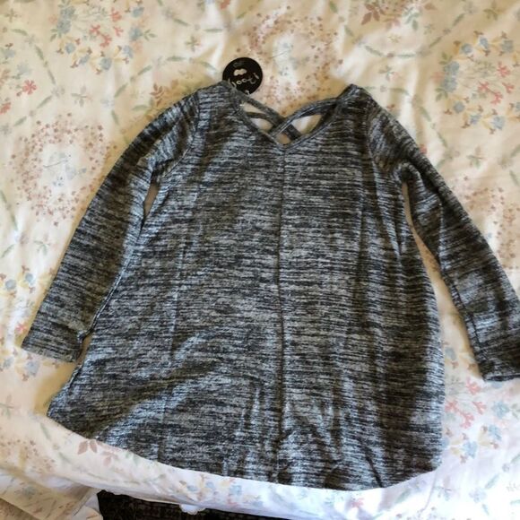 Poof Sequin Owl Witch Crisscross  top size L NWT - Picture 2 of 6